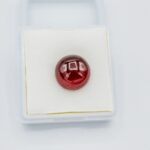 Granat cabochon
