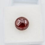 Granat cabochon