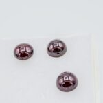 Granat cabochon