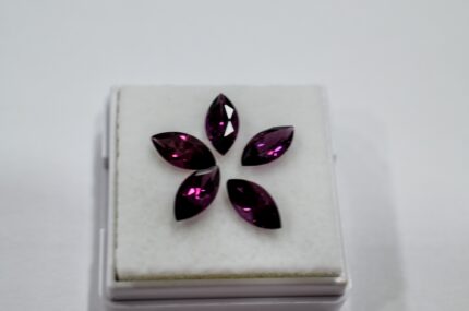 Granat rodolit marquise