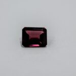 Granate emerald cut 11x9mm