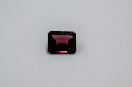 Granate emerald cut 11x9mm