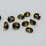 Andaluzit oval 4.5x5.5mm