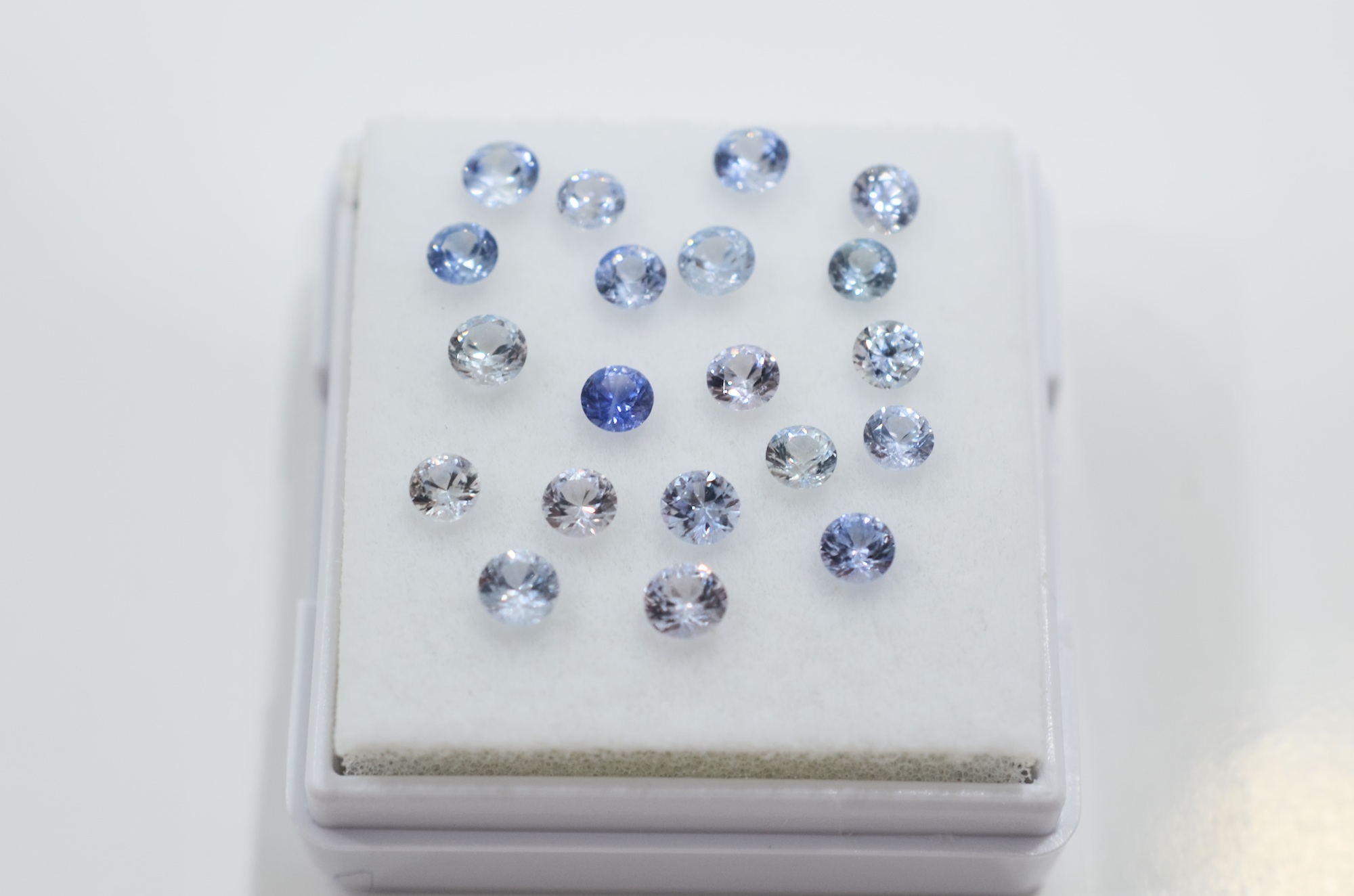 (c)Daniel Protopopescu Safire bleo 2.5-3mm - imagine 1