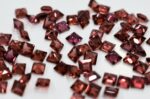 Lot granate princess cut 1.9-8mm - imagine 2
