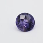 Safir mov 4.8mm fatetat in Romania