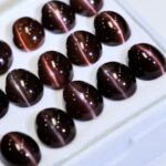 Scapolit cabochon ochi de pisica