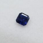 Safir octogon albastru