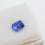 Safir octogon albastru