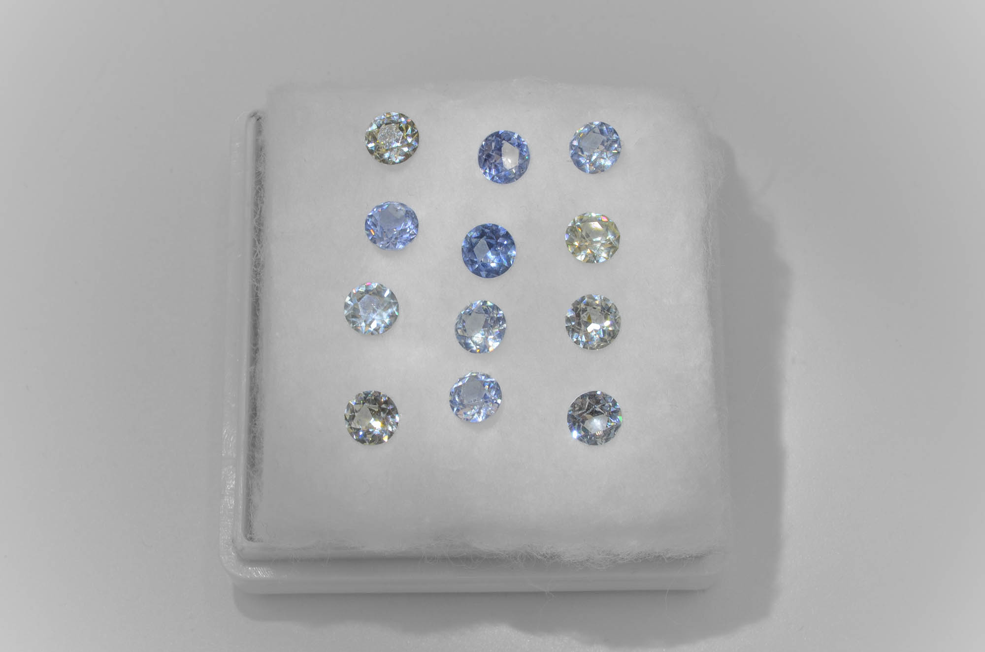 (c)Daniel Protopopescu Lot safire netratate 4mm - imagine 1