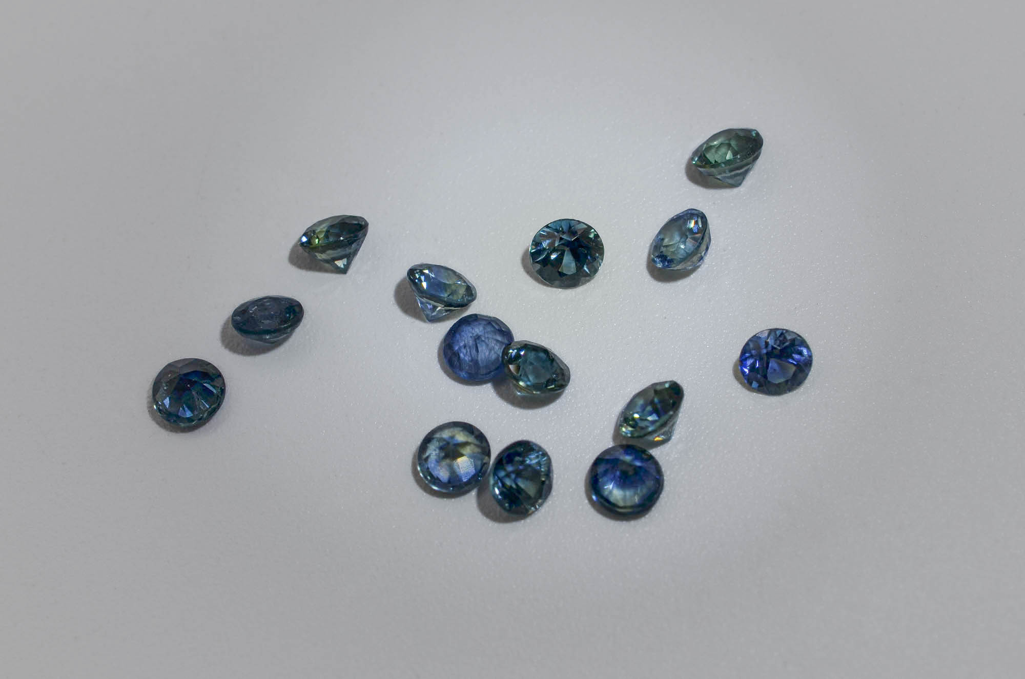 (c)Daniel Protopopescu Lot safire 2.1-3.3mm - imagine 1