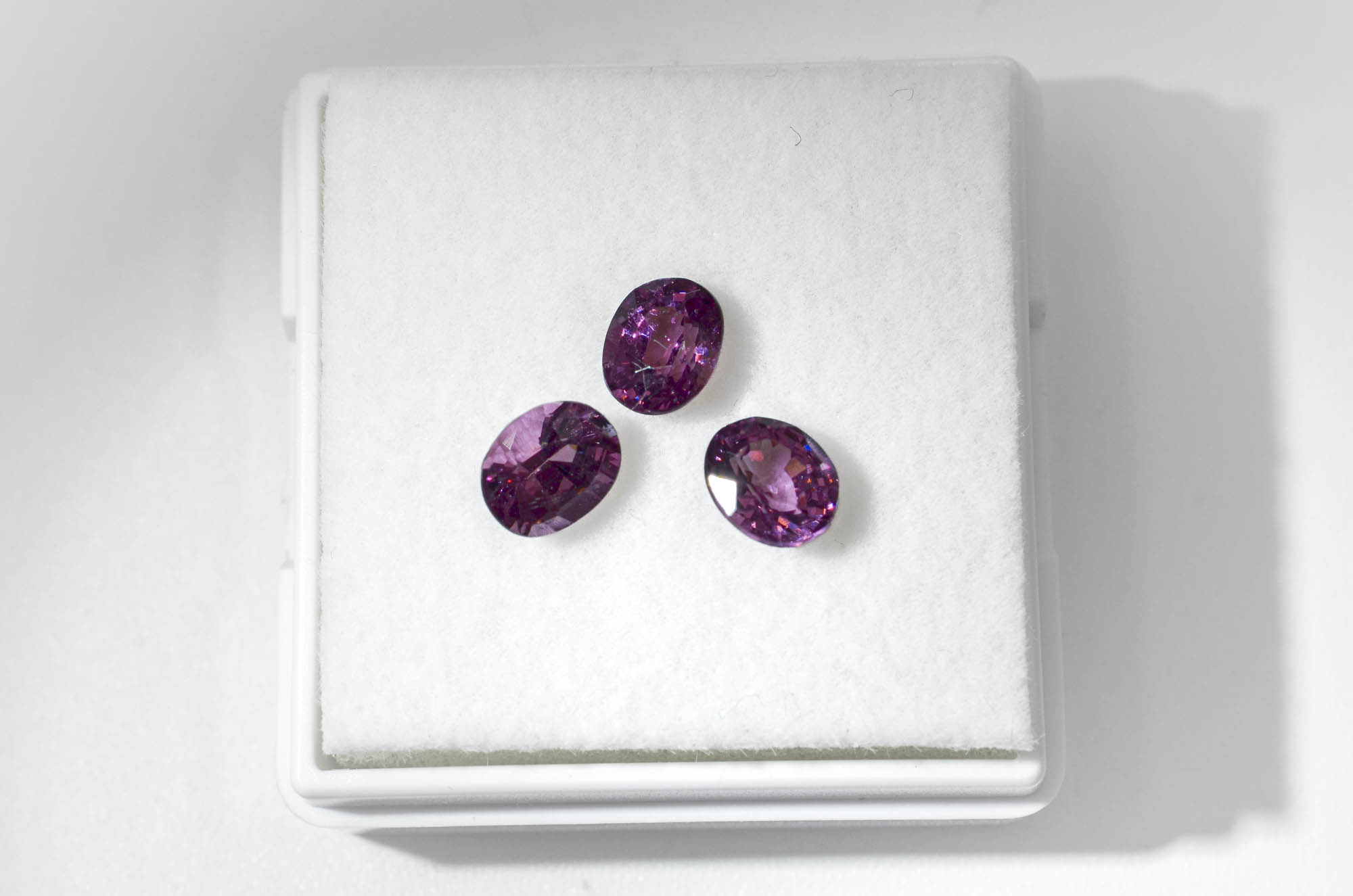 (c)Daniel Protopopescu Granate Malaya 5.3x4.2mm - imagine 1