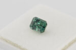 Safir color change premium emerald cut 1.5ct - imagine 3