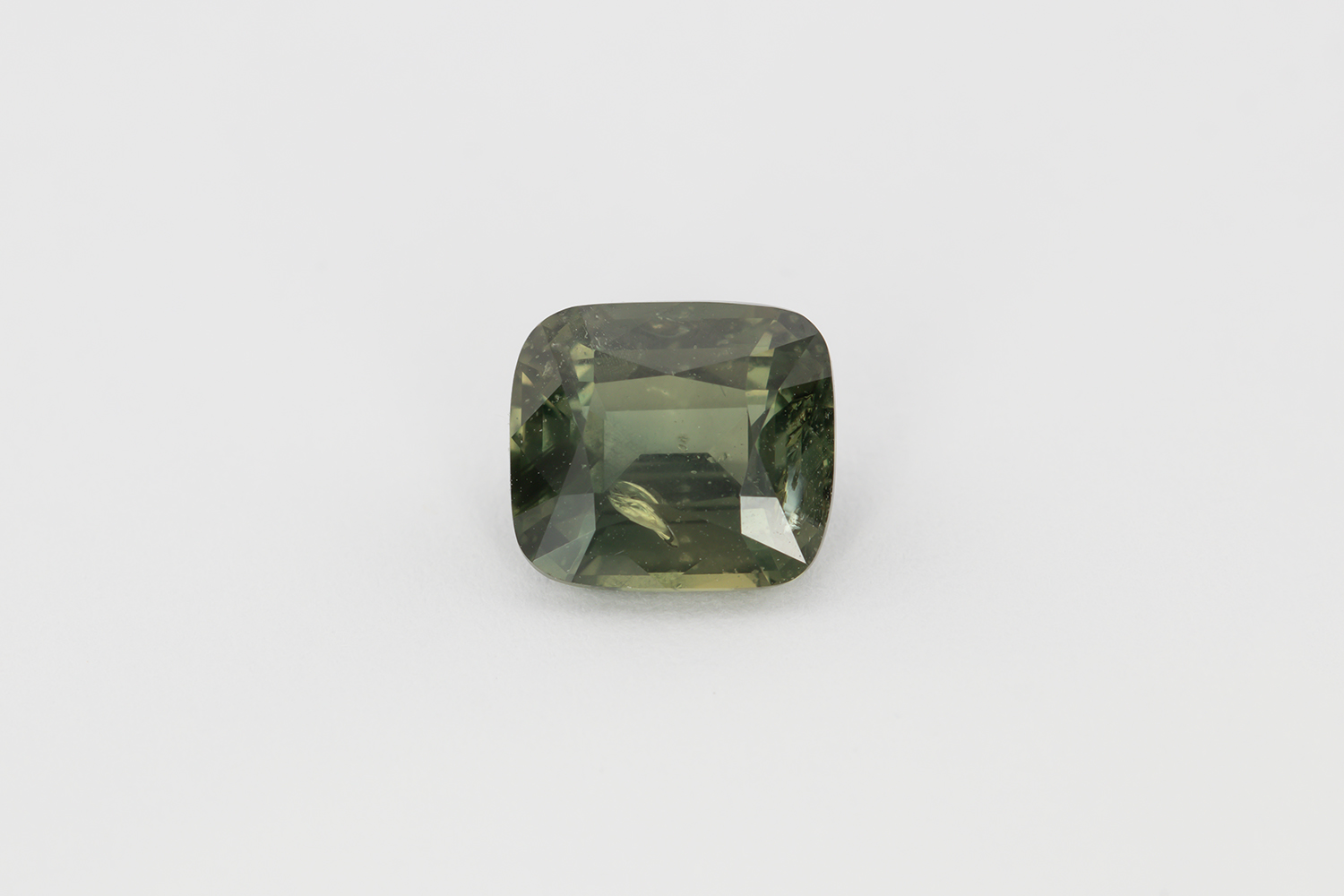 safir 4.06ct 4500 1 Safir cushion verde 4.06ct - imagine 1