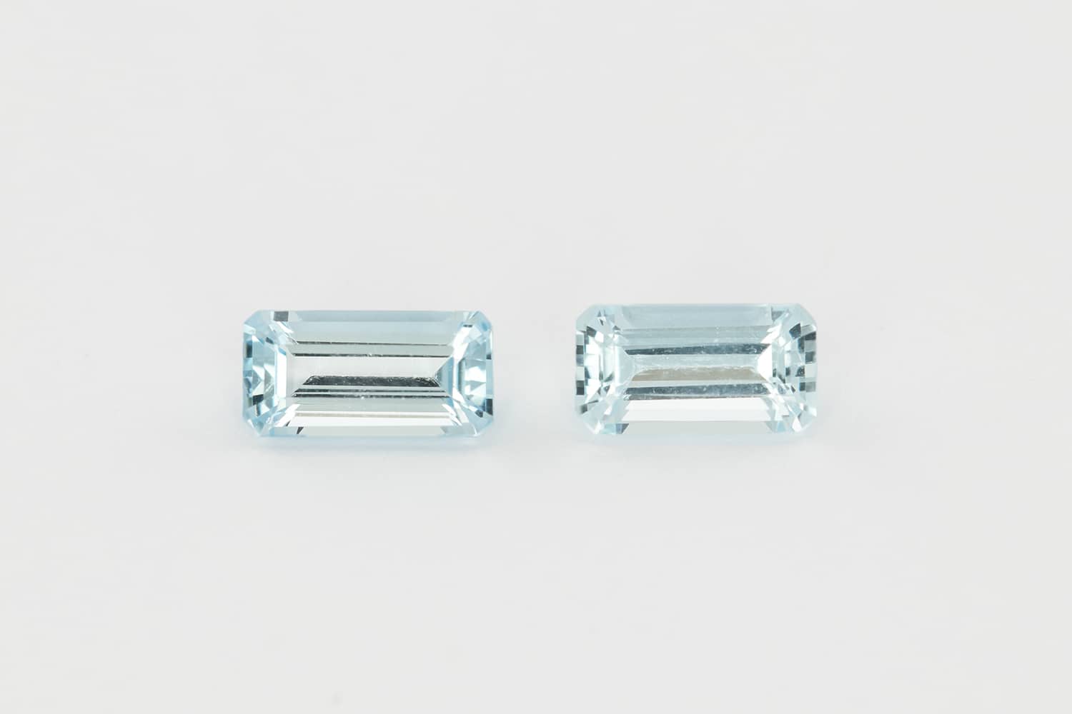 Aquamarin 1.22ct 160 2 Aquamarine 8x4 mm - imagine 1