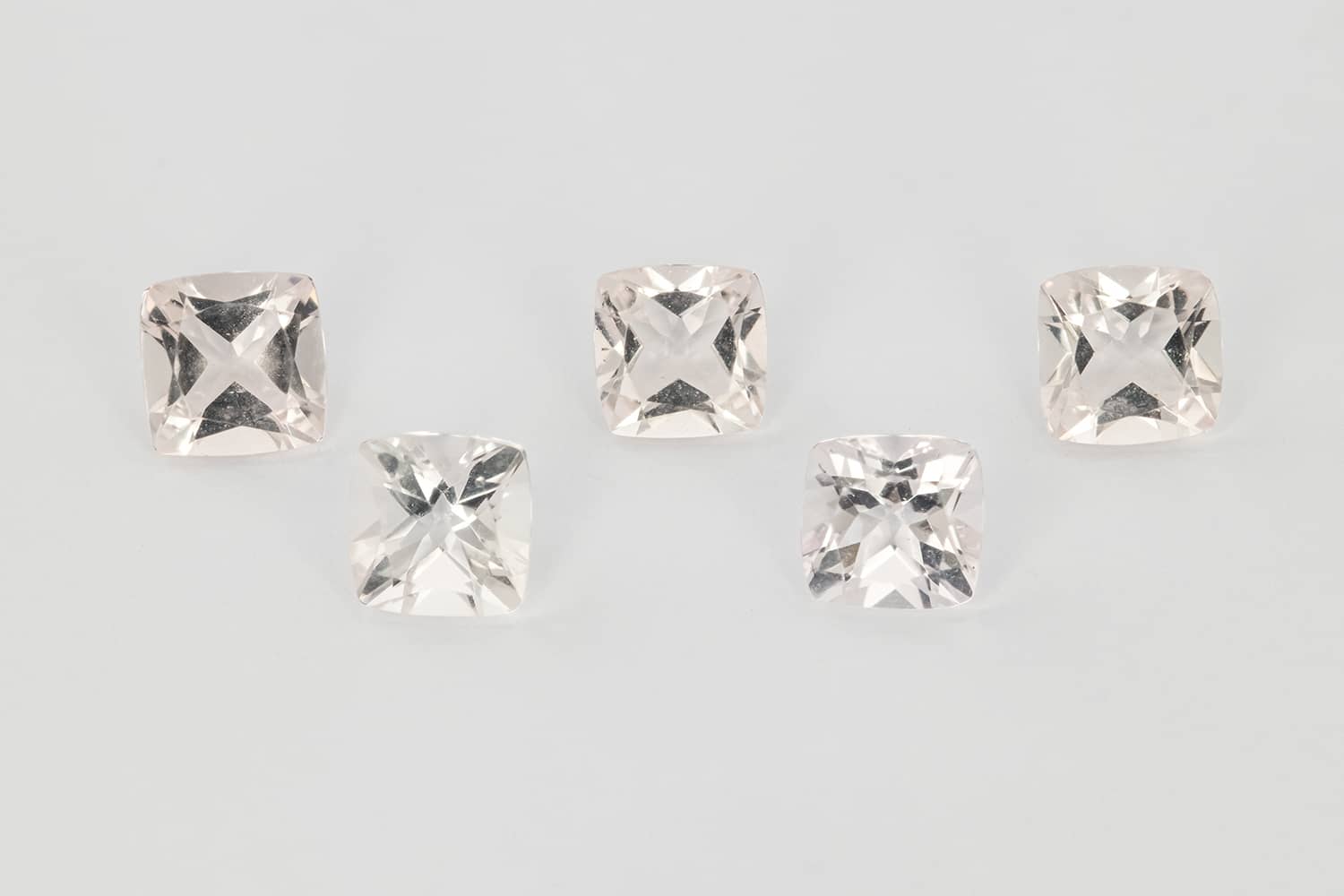 Morganit 0.7ct 90 3 Morganite cushion 5.5 mm - imagine 1