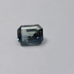 Safir opalescent verde emerald cut